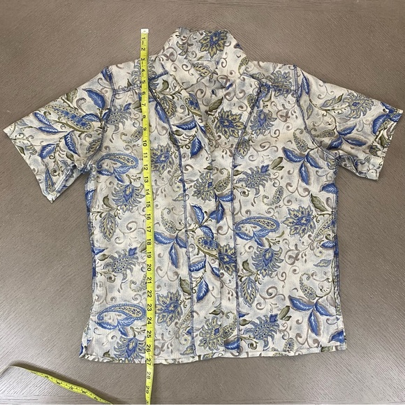 Alia Petite Women’s Hawaiian Floral Paisley Print Button Up Short Sleeve Shirt 8 - Picture 8 of 10